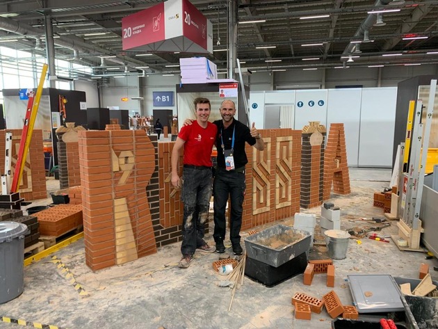 Schweizerischer Baumeisterverband: Maurer Jérôme Hug gewinnt ein Diplom an den WorldSkills