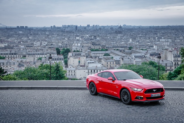 Ford Performance Days: Exklusive Fahrsicherheitstrainings mit dem Ford Mustang GT Fastback (FOTO)