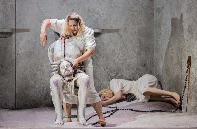Clasart Classic bringt Richard Strauss' Skandaloper SALOME am 17. Mai live aus der Met ins Kino / Claus Guth gibt sein Debüt an der Metropolitan Opera