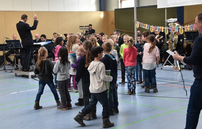 POL-NB: Präventionsprojekt mit der Grundschule Ost