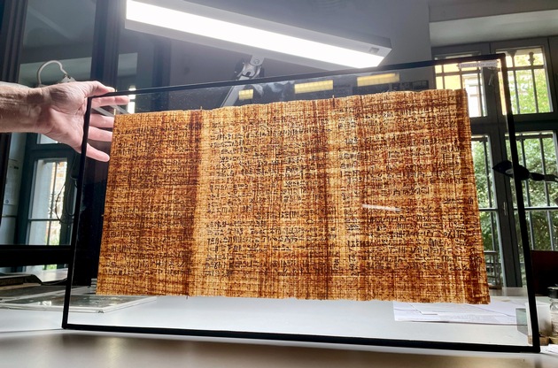 Magie &amp; Medizin: MDR-Doku für ARTE über ältestes Medizinhandbuch der Welt „Papyrus Ebers“