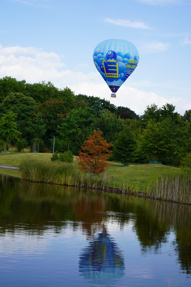 Pressemitteilung | Ballontaufe in Moers: Start frei für den neuen EDEKA-Heißluftballon