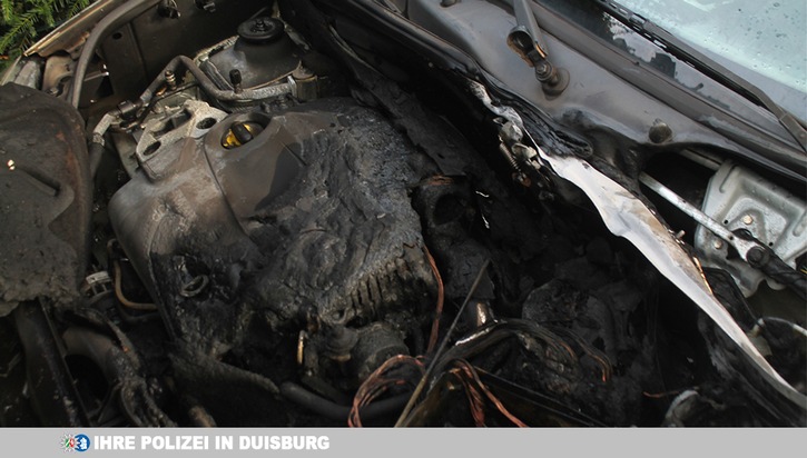 POL-DU: Hochemmerich: Während der Fahrt in Brand geraten