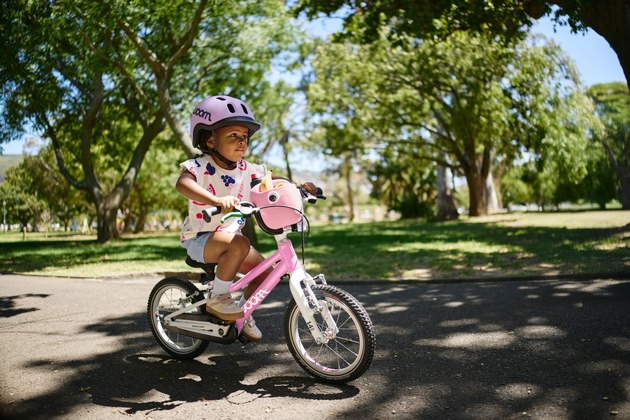 Stiftung Warentest-Sieger: woom GO als bestes Kinderfahrrad ausgezeichnet und startet in "powder pink" ins n&auml;chste Abenteuer