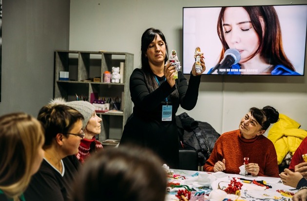 SOS-Kinderdörfer weltweit e.V.: Mütter in der Ukraine leiden unter dem Druck der Verantwortung / SOS-Kinderdörfer: Immer mehr Depressionen