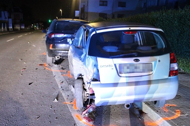 POL-RBK: Bergisch Gladbach - Alkoholisierter Fahrer verursacht Verkehrsunfall mit hohem Sachschaden