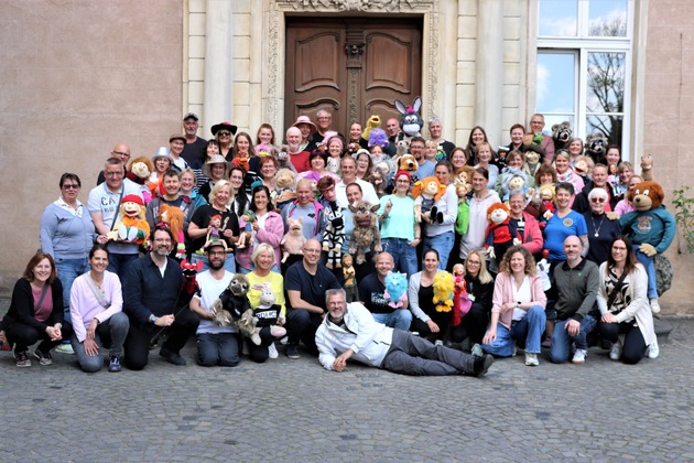 POL-BOR: Borken - Botschaften zielen aufs Herz: Symposium zum Puppenspiel in der Polizei in Borken abgehalten