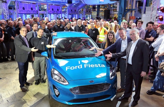 Ford-Werke GmbH: Produktionsstart des erfolgreichen Kleinwagen-Klassikers: Neuer Ford Fiesta läuft in Köln vom Band