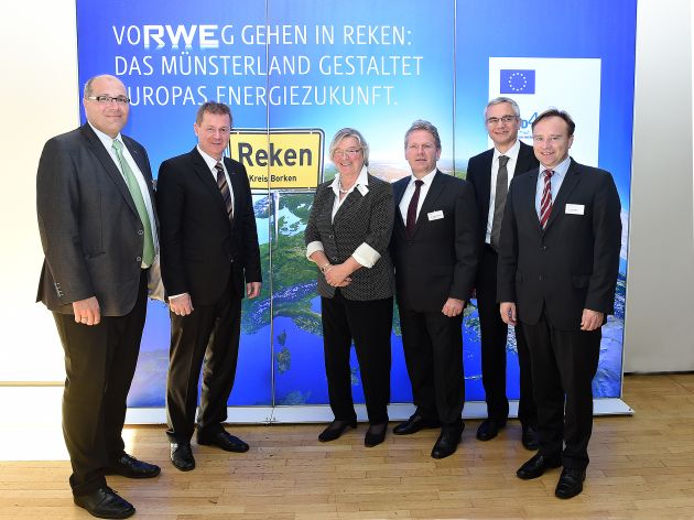 RWE testet im münsterländischen Reken das Stromnetz der Zukunft / Intelligente Technologie gleicht Stromverbrauch und Einspeisung im Ortsnetz aus
