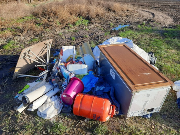 POL-EL: Herzlake - Illegale Müllentsorgung