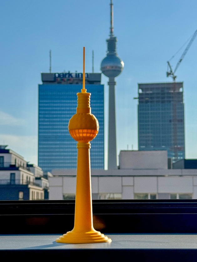 Ein Lieblingsturm f&uuml;r alle &ndash; Berliner Fernsehturm kommt in der Zu-Hause-Variante made in Berlin!