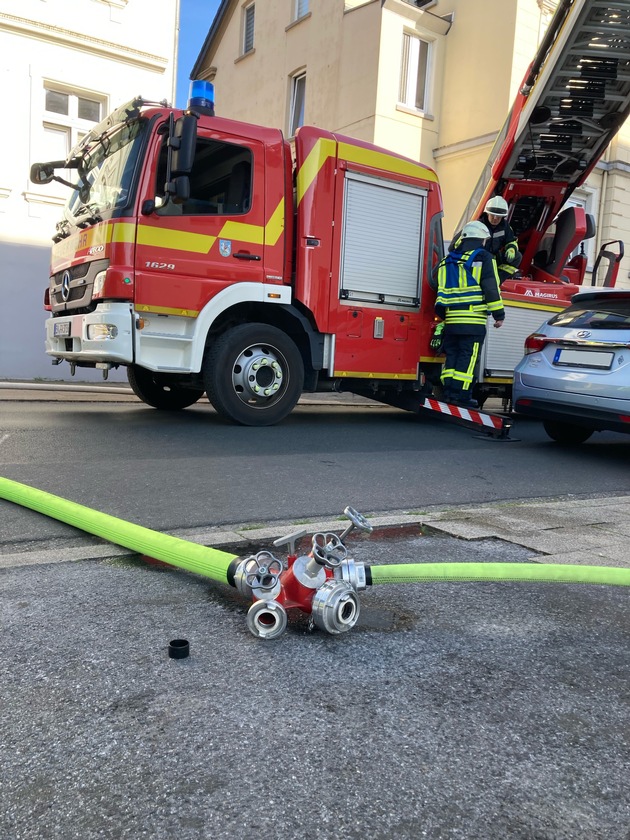 FW-EN: Hattinger Feuerwehr rückt am Pfingstmontag viermal aus