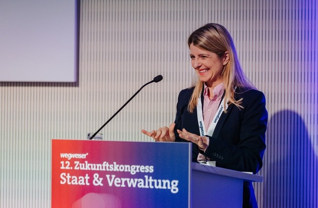 Vier Städte, drei Länder, eine Idee: Stadtverwaltungen aus Saarbrücken, Trier, Metz und Luxemburg für grenzüberschreitendes Projektmanagement beim "QuattroPole Hackathon" ausgezeichnet