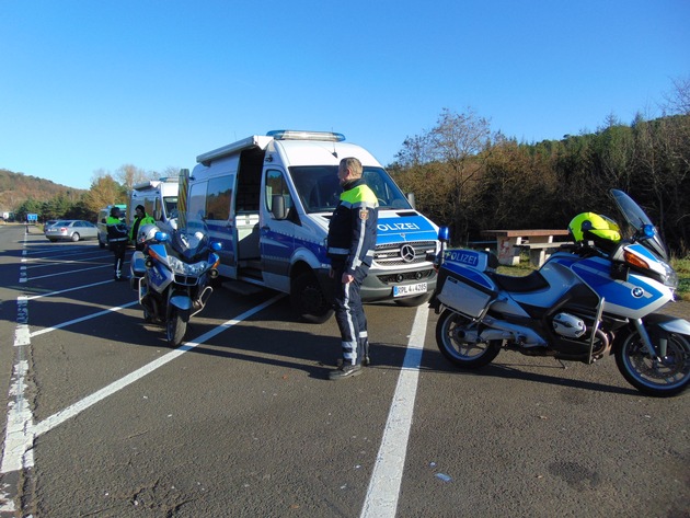 POL-PPWP: Gemeinsam gegen Einbrecher - Kontrolltag auf der Autobahn
Gemeinsame Pressemitteilung der Bundespolizei, des Hauptzollamts Saarbrücken und des Polizeipräsidiums Westpfalz