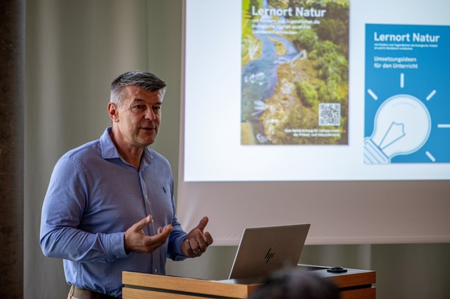 Neues Lehrmittel der PH Schwyz und des Natur- und Tierparks Goldau
