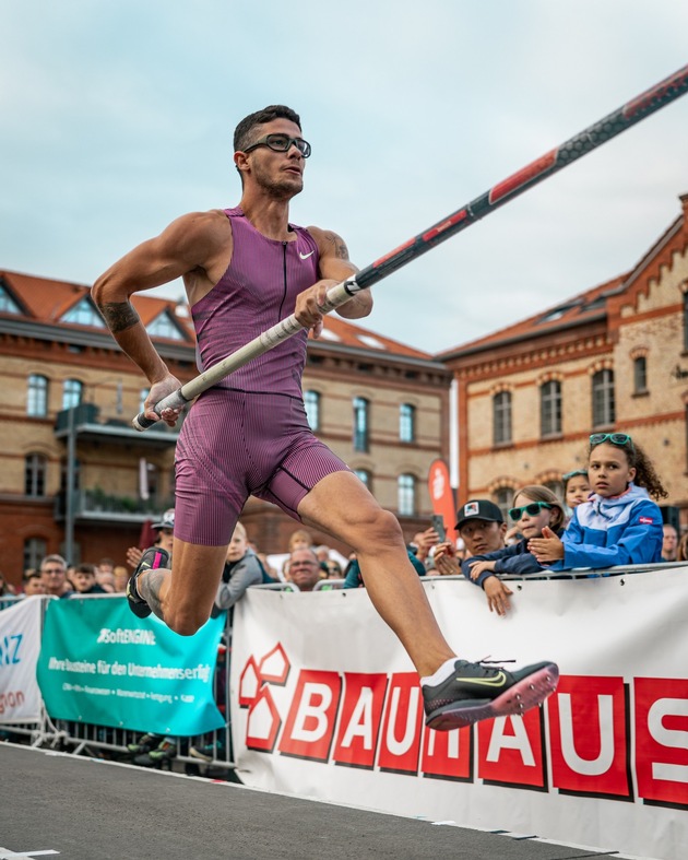 26. Landauer Stabhochsprung Meeting: BAUHAUS engagiert sich beim familienfreundlichen Profi-Sport-Event in der Pfalz