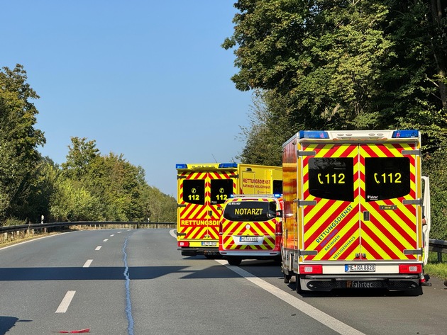 FW Ratingen: Verkehrsunfall BAB 44 mit drei beteiligten PKW