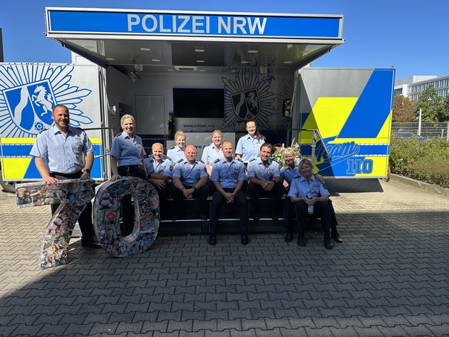 POL-BO: Verkehrspuppenbühne des Polizeipräsidiums Bochum wird 70 Jahre alt