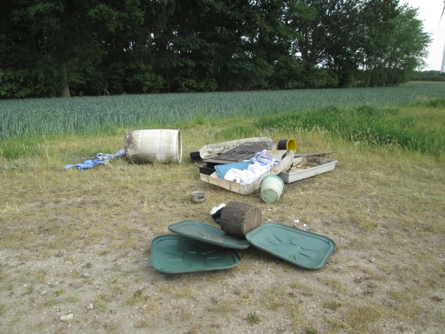 POL-DEL: Landkreis Oldenburg: Illegale Müllentsorgung in Ganderkesee +++ Zeugen gesucht