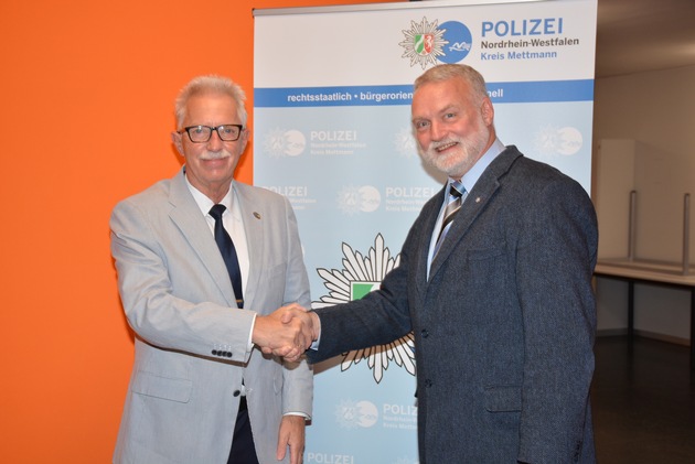 POL-ME: Leiter der Pressestelle verabschiedet sich: Ulrich Löhe geht in den wohlverdienten Ruhestand - Kreis Mettmann - 2211120