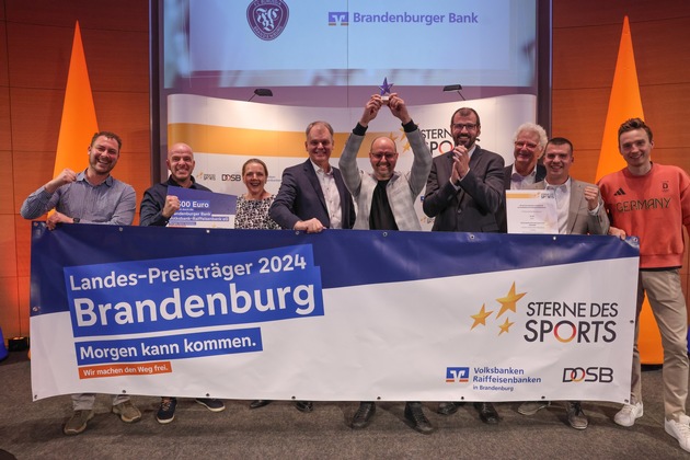 &quot;Sterne des Sports&quot; für sechs Vereine in Brandenburg: Verein FC Borussia Brandenburg e. V.  wird erster Sieger.