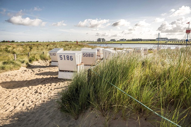 Büsum zählt auf seine Einwohner! Bürgerbefragung zur Bedeutung des Tourismus startet - jetzt mitmachen und eine von drei Übernachtungen im Schlafstrandkorb gewinnen
