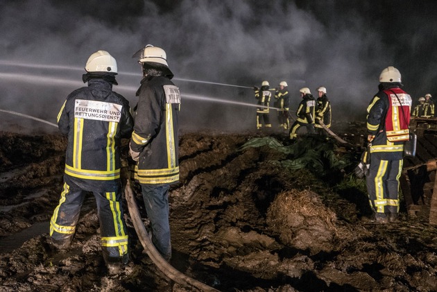 FW-BO: Brennendes Stroh in Bergen - Abschlussmeldung