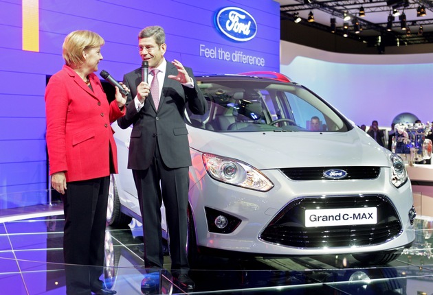 Bundeskanzlerin Merkel auf Ford IAA-Stand