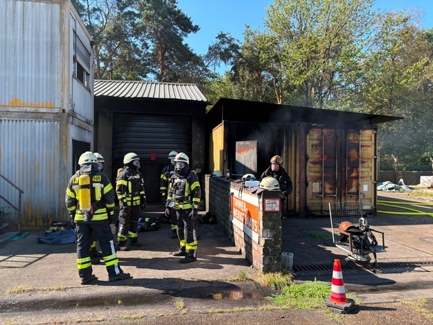 FW-KLE: Wenn Strom zur Gefahr wird: Freiwillige Feuerwehr Bedburg-Hau trainiert den Ernstfall