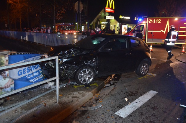 FW-Stolberg: Schwerer Verkehrsunfall mit fünf Verletzten