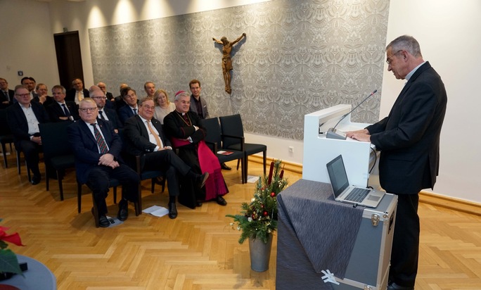 Armin Laschet erhält Wilhelm-Weber-Preis 2025 - Auszeichnung für besonderes Engagement in der Christlichen Gesellschaftslehre in der Kommende Dortmund