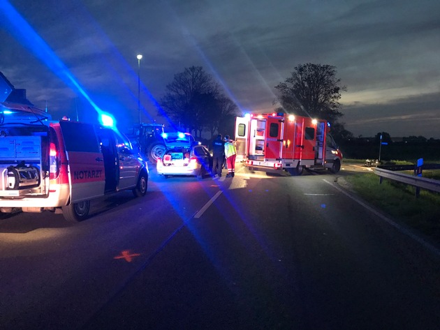 Feuerwehr Weeze: Schwerer Verkehrsunfall mit Todesfolge