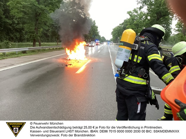 FW-M: Brennendes Motorrad auf der Autobahn (Forstenried)