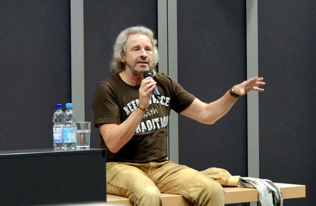 Gottschalk fordert Studierende auf: &quot;Erfindet eine massenkompatible Samstagabend Show&quot; (FOTO)