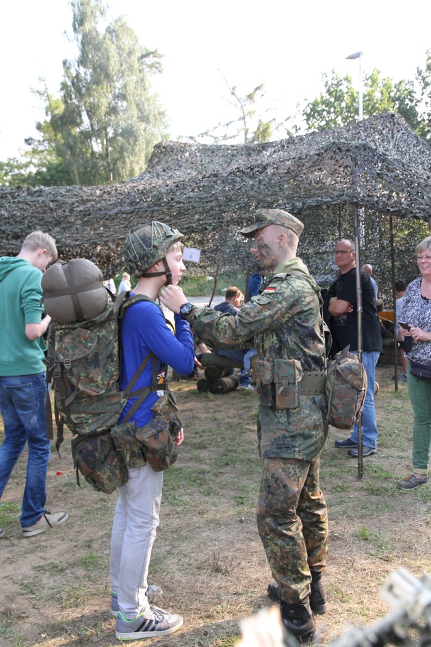 Willkommen Neugier: &quot;Tag der Bundeswehr&quot; in der Marineunteroffizierschule Plön