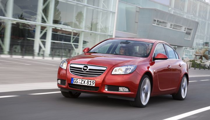 Opel Insignia: Beste Limousine beim &quot;Gelben Engel&quot; des ADAC