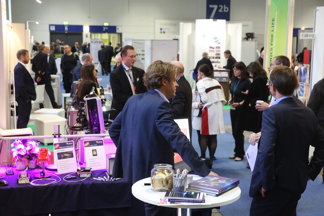 Neue Kongressmesse micro photonics in Berlin eröffnet