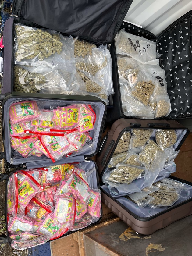 POL-K: 260105-3-K Festnahmen nach Drogenfunden in Köln-Kalk - Haftrichter schickt zwei mutmaßliche Drogendealer in Untersuchungshaft