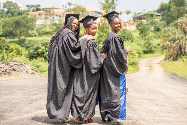 Wo Frauen Zukunft schaffen: Besondere Studien- und   Begegnungseise mit der Pionierin Jackie Helfenberger in Ruanda