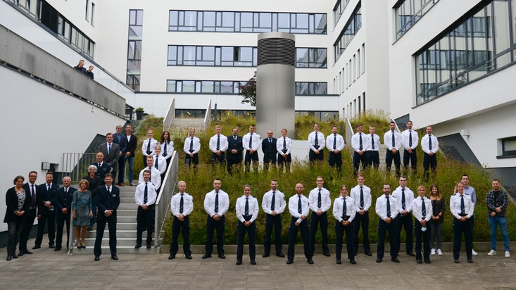 POL-MG: Die Polizeibehörde Mönchengladbach begrüßt neue Polizeivollzugsbeamtinnen und -beamte