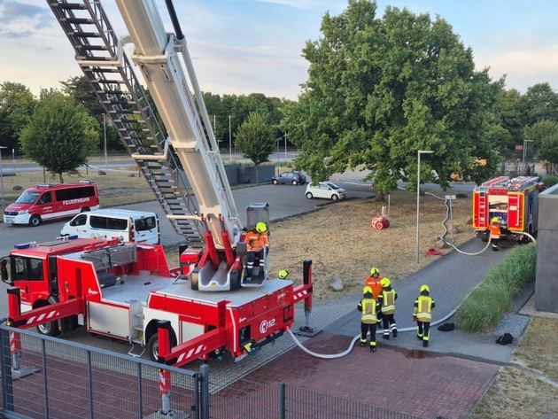 FW Wathlingen: Ausbildungsdienst der Ortsfeuerwehr Wathlingen: FwDV 1 &amp; 3 im Fokus