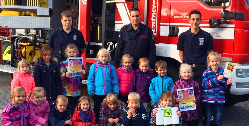 FW-KLE: Freiwillige Feuerwehr Bedburg-Hau lädt Kinder zur Brandschutzerziehung ein und gibt Einblicke in die Feuerwehr-Arbeit