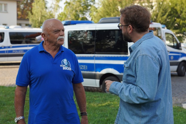 &quot;Ich habe ein anderes Deutschland erlebt, als ich es kannte.&quot; Paul Ronzheimers Reportage-Reihe startet am Montag in SAT.1