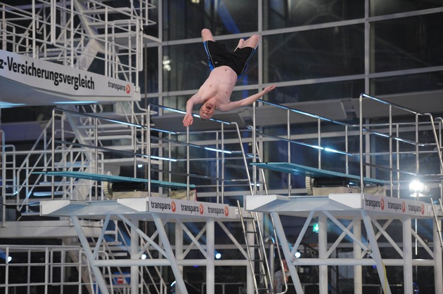 &quot;TV total Turmspringen 2012&quot;: Täglich dreieinhalb Stunden Training für zwei Sekunden Sprung (BILD)