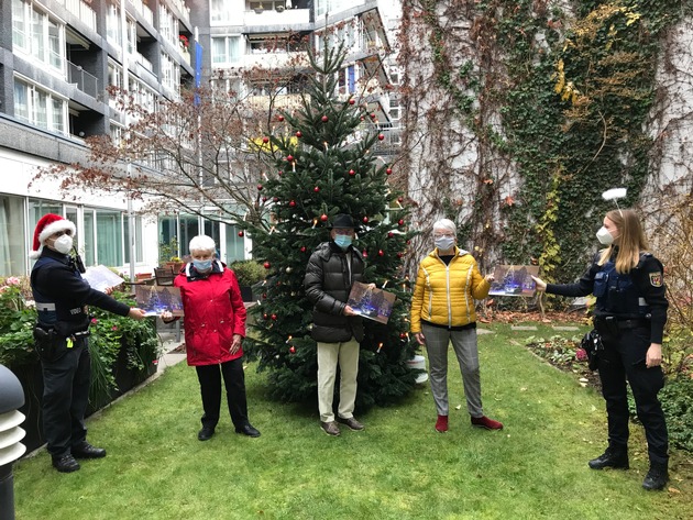 POL-PPMZ: Polizei Mainz spendet Adventskalender an Senioren
