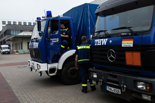 THW HH MV SH: Corona-Einsatz: Technisches Hilfswerk transportiert Desinfektionsmittel an Schulämter in Schleswig-Holstein