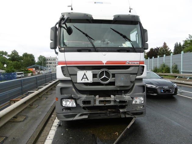 POL-NOM: Verkehrsunfall auf der B243