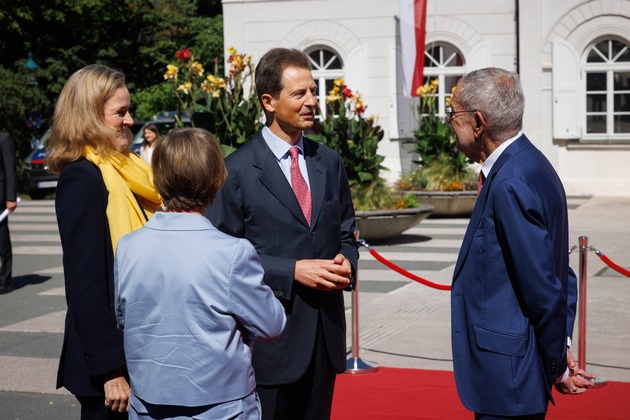 Erbprinz Alois und Erbprinzessin Sophie nehmen am Treffen der deutschsprachigen Staatsoberhäupter im Tirol teil