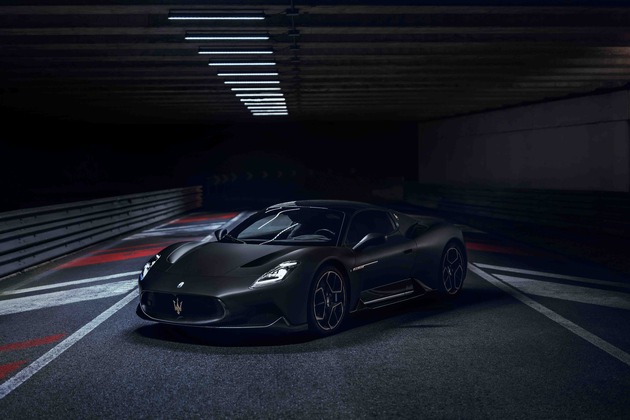 Maserati enthüllt den Supersportwagen MC20 Notte / Erste limitierte MC20 Edition ist der Rennstrecke und der Nacht gewidmet