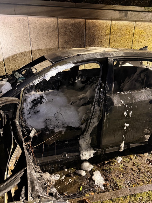 FW Dinslaken: Eins&auml;tze an Sylvester bei der Feuerwehr Dinslaken.